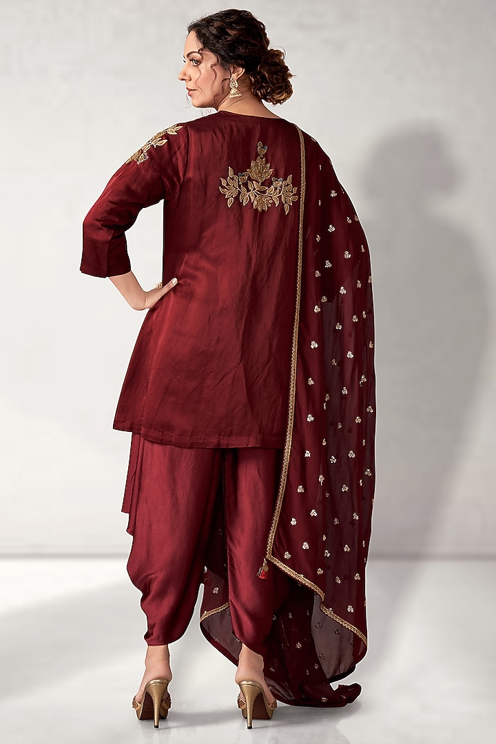 Maroon Satin Linen & Pure Modal Satin Cutwork Embroidered Tunic Set by Aditi Somani at Pernia's Pop Up Shop