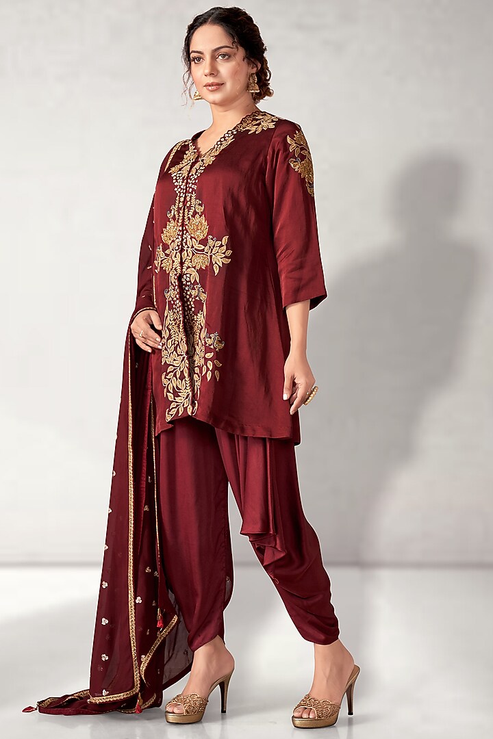 Maroon Satin Linen & Pure Modal Satin Cutwork Embroidered Tunic Set by Aditi Somani at Pernia's Pop Up Shop