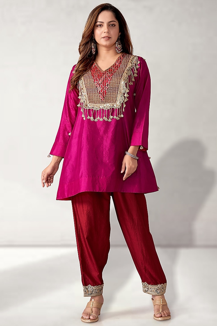 Magenta Bamboo Silk Kurta Set by Aditi Somani at Pernia's Pop Up Shop