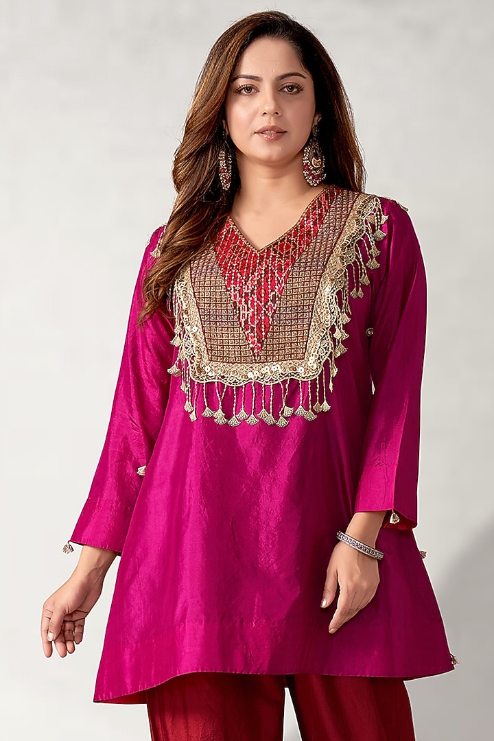 Magenta Bamboo Silk Kurta Set by Aditi Somani at Pernia's Pop Up Shop