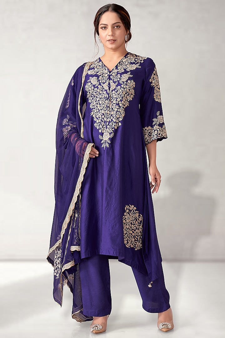 Purple Dupion Silk Embroidered Long Tunic Set by Aditi Somani at Pernia's Pop Up Shop