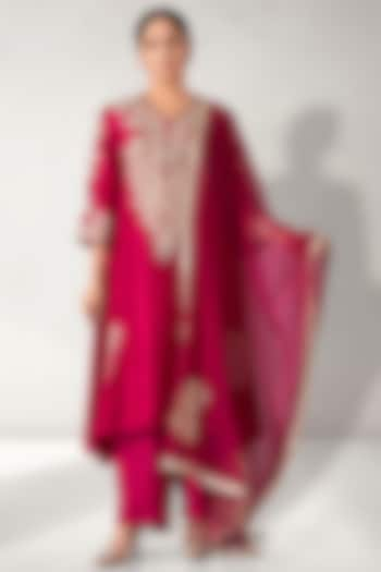 Pink Dupion Silk Embroidered Long Tunic Set by Aditi Somani at Pernia's Pop Up Shop