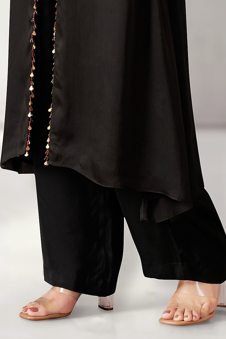 Green Satin Organza Embroidered Shaded Cape Set by Aditi Somani at Pernia's Pop Up Shop