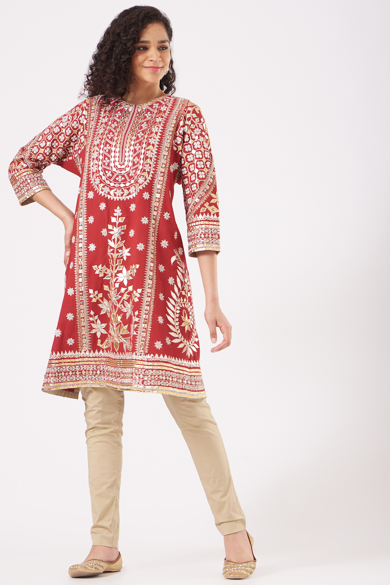 Red Cotton Embroidered Kurta Set by Divya Sheth at Pernia's Pop Up Shop