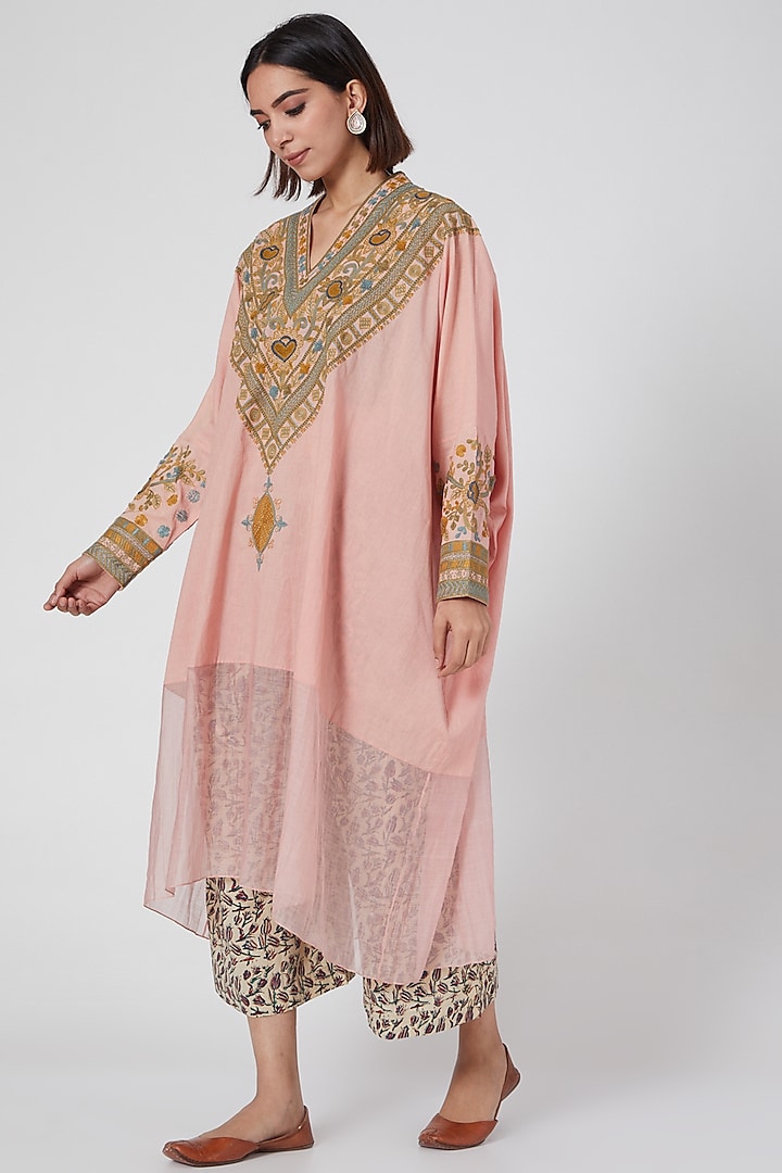 Blush Pink Cotton & Chanderi Thread Hand Embroidered Kaftan Set by Divya Sheth