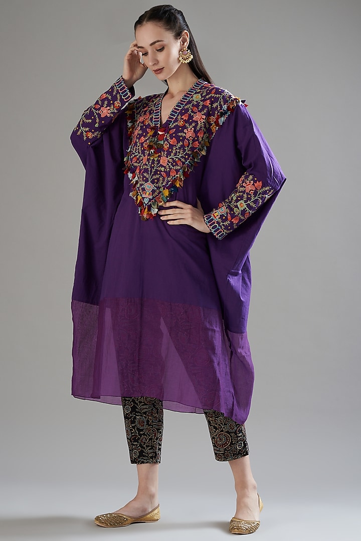 Purple Embroidered Kaftan Set by Divya Sheth at Pernia's Pop Up Shop