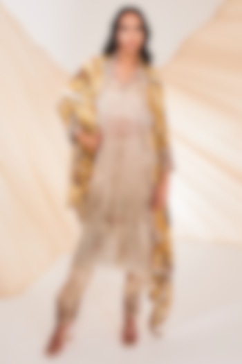 Off-White Organza Hand Embellished Kurta Set by Divya Aggarwal at Pernia's Pop Up Shop