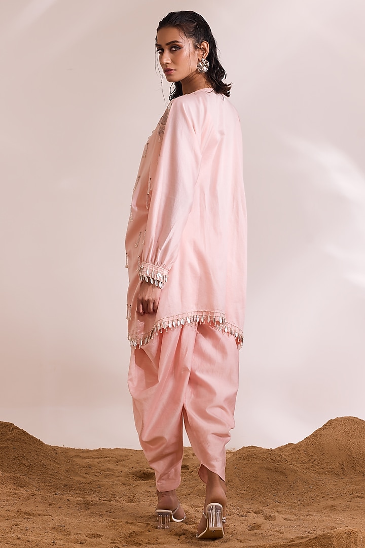 Pink Chanderi Silk Embellished Kaftan Set by Divya Aggarwal at Pernia's Pop Up Shop