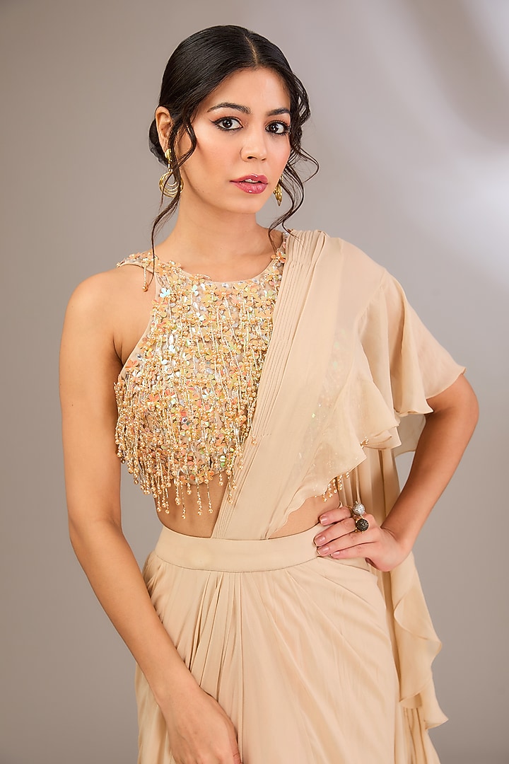 Beige Georgette Draped Wedding Saree Set by Divya Aggarwal at Pernia's Pop Up Shop