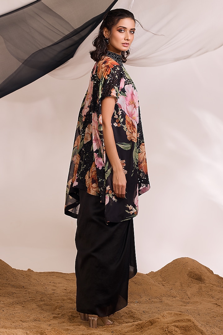 Black Chiffon Floral Printed & Embellished Kurta Set by Divya Aggarwal at Pernia's Pop Up Shop