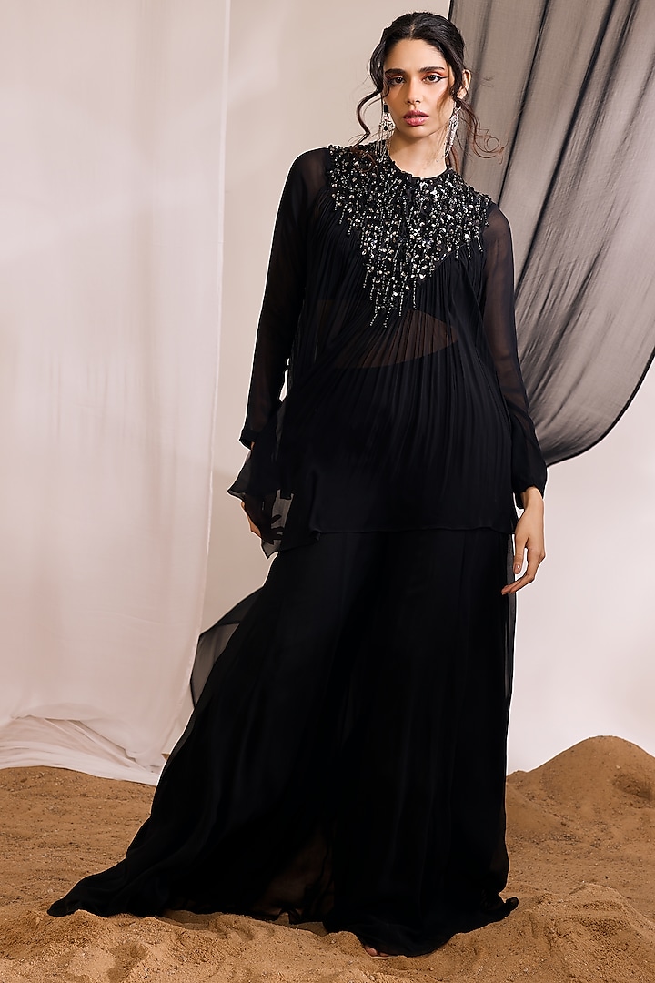 Black Georgette Embellished Pleated Kurta Set by Divya Aggarwal at Pernia's Pop Up Shop