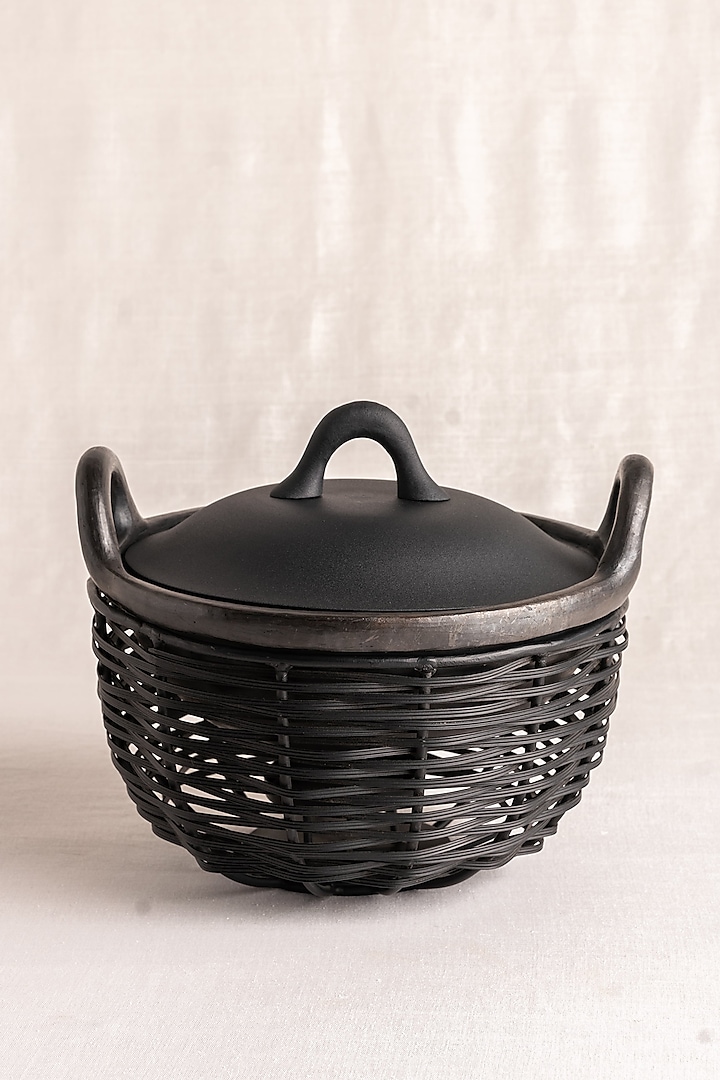 Black Longpi & Metal Bowls Set by Ikkis