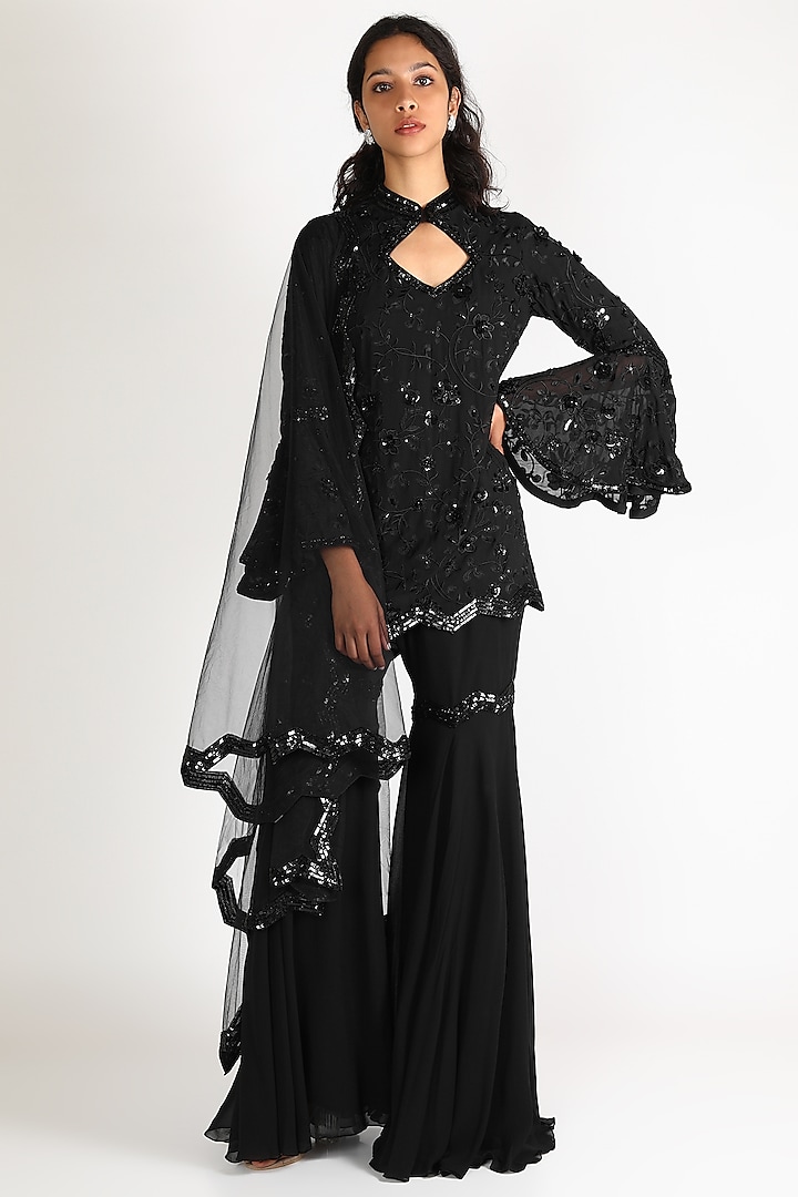 Black Thread Work Gharara Set Design by Diksha Tandon at Pernia's Pop ...