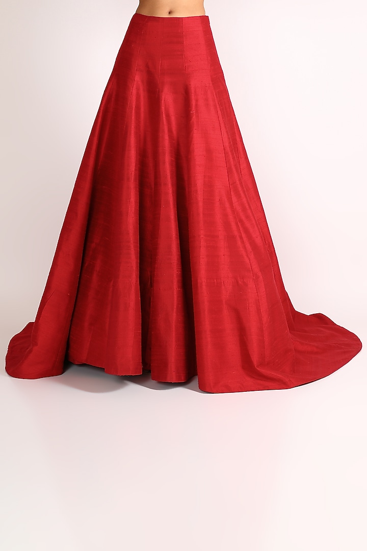 Red Embroidered Wedding Lehenga Set by Diksha Tandon at Pernia's Pop Up Shop