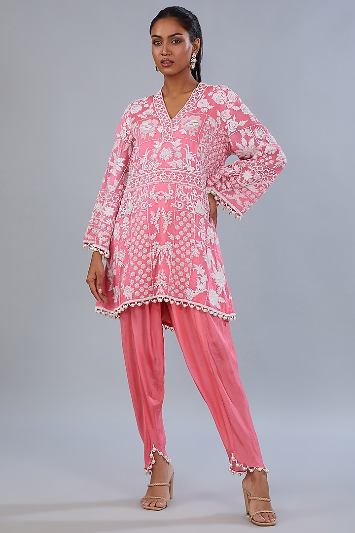 Neon Pink Organza Thread Work Kurta Set by Diksha Tandon at Pernia's Pop Up Shop