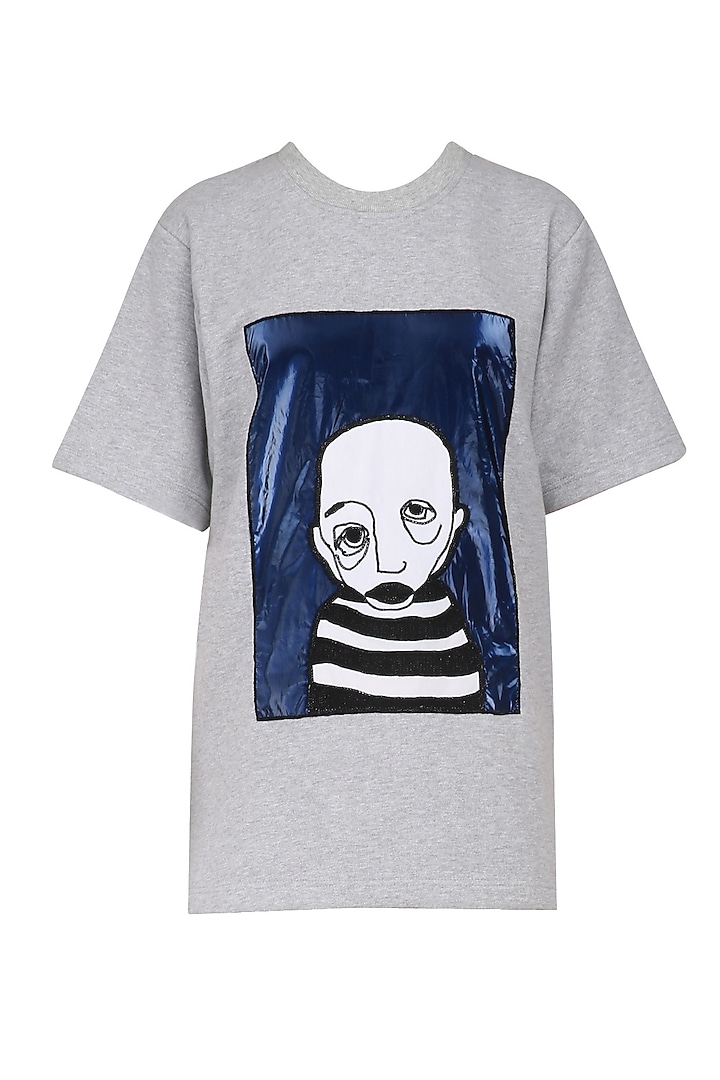 Melange Handcrafted Face Patch T- Shirt by Dhruv Kapoor