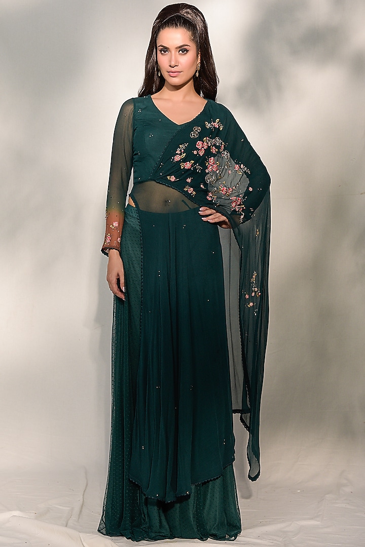 Emerald Green Embroidered Draped Kurta Set by Dolly J at Pernia's Pop Up Shop