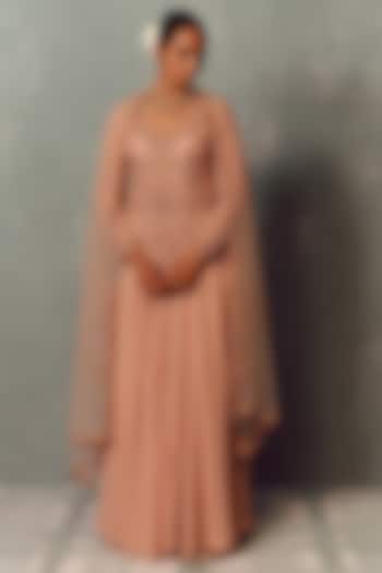 Peach Fluid Chiffon Hand Embroidered Kurta Set by Dolly J at Pernia's Pop Up Shop