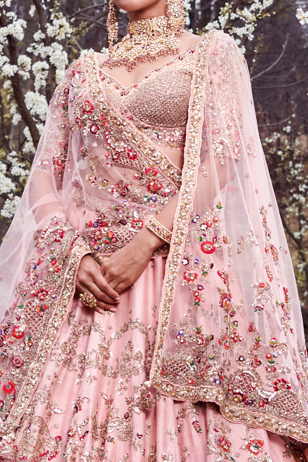17+ Breathtaking Blush Pink Bridal Lehenga Designs We Are Swooning Over -  SetMyWed
