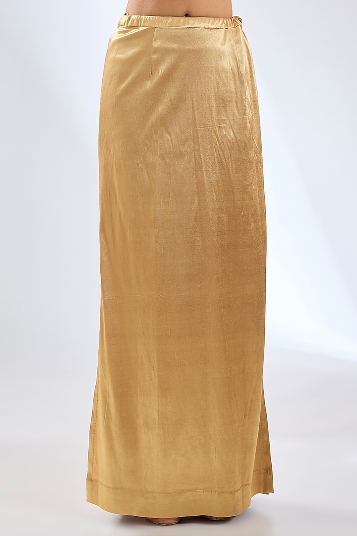 Gold Shimmer Tulle Embroidered Reception Saree Set by Dolly J at Pernia's Pop Up Shop