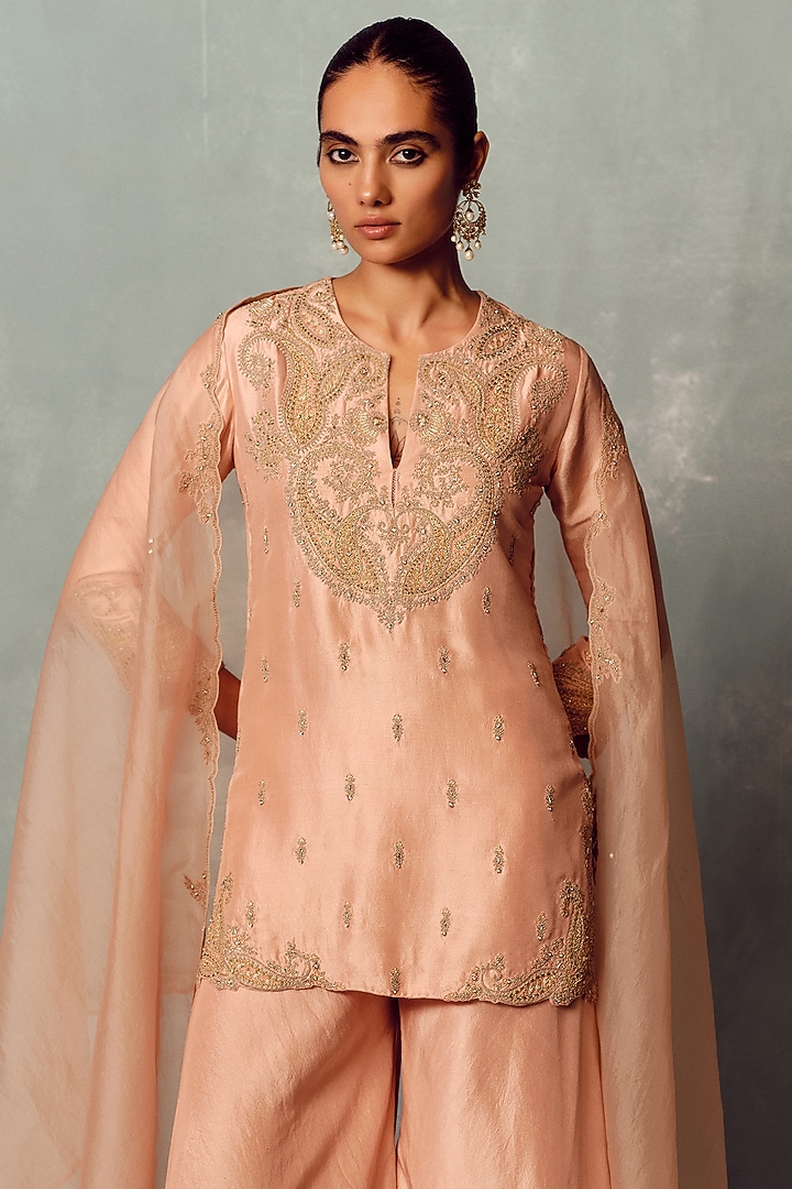 Blush Pink Silk Hand Embroidered Kurta Set by Dolly J at Pernia's Pop Up Shop