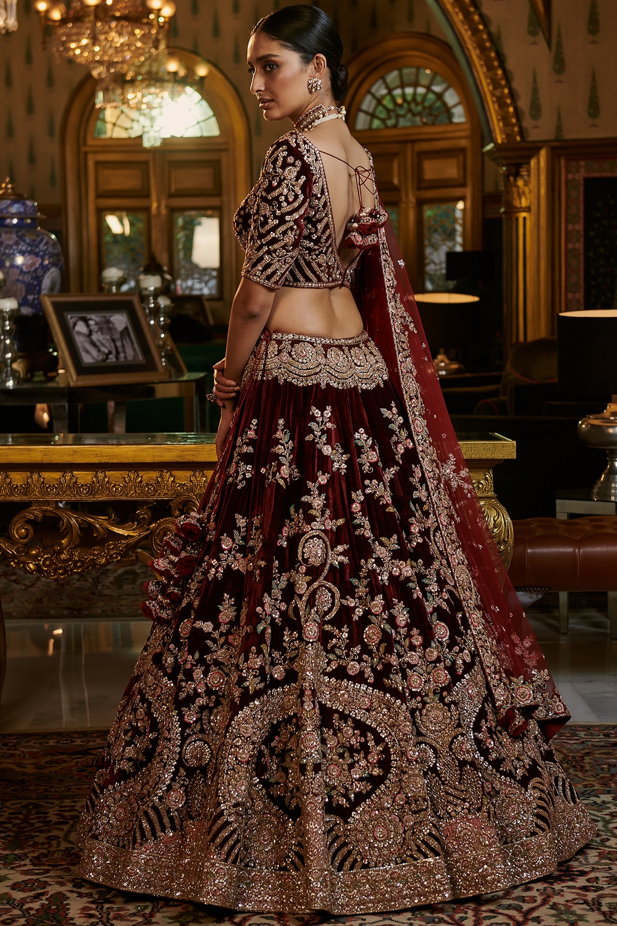 Unstitched Free Size Designer Bridal Lehenga, Dupatta Fabric: Round Net,  Red at Rs 5089 in Surat