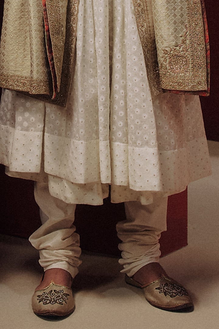 Cream Raw Silk Groom Sherwani Set by Dolly J MAN at Pernia's Pop Up Shop