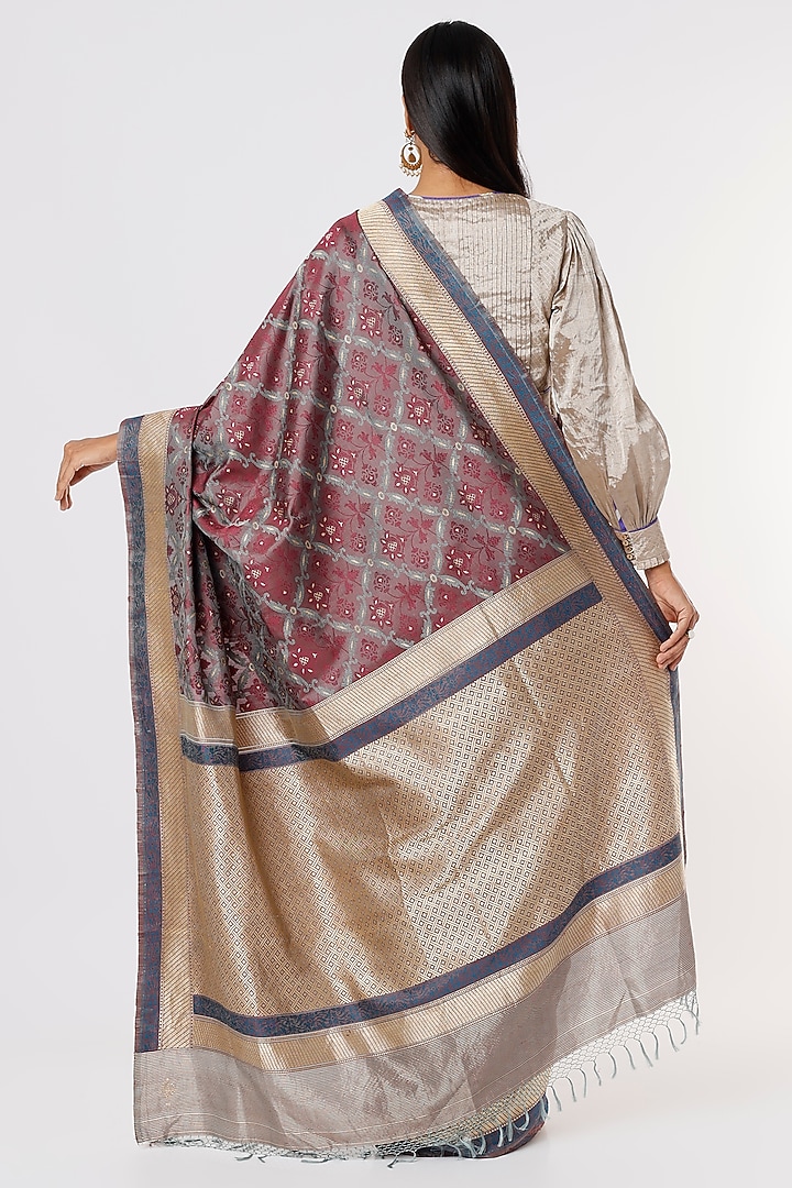 Red Banarasi Silk Reception Saree by Delhi Vintage at Pernia's Pop Up Shop