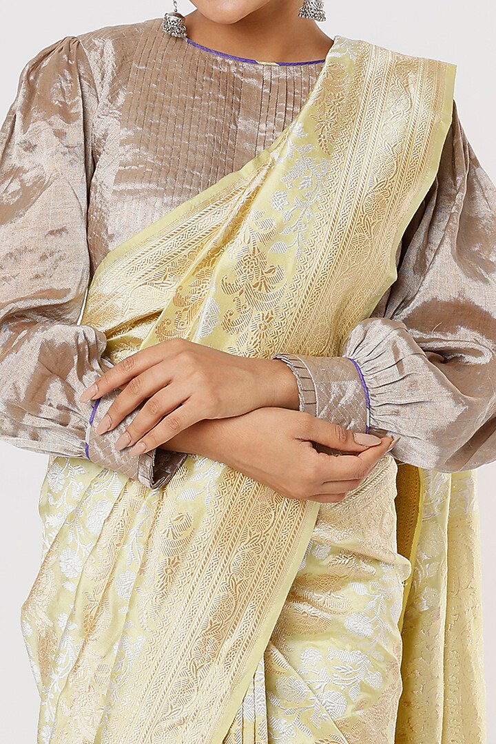 Beige Banarasi Silk Weave Pattern Reception Saree by Delhi Vintage at Pernia's Pop Up Shop