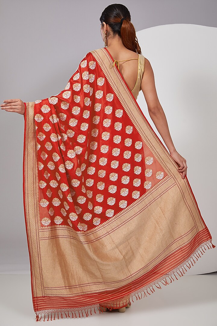 Red Silk Wedding Saree by Delhi Vintage at Pernia's Pop Up Shop
