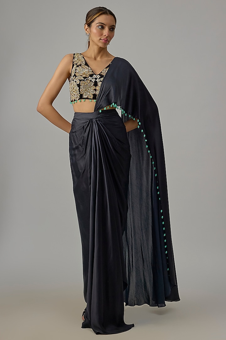Blue Modal Draped Wedding Saree Set by Dinesh Malkani at Pernia's Pop Up Shop