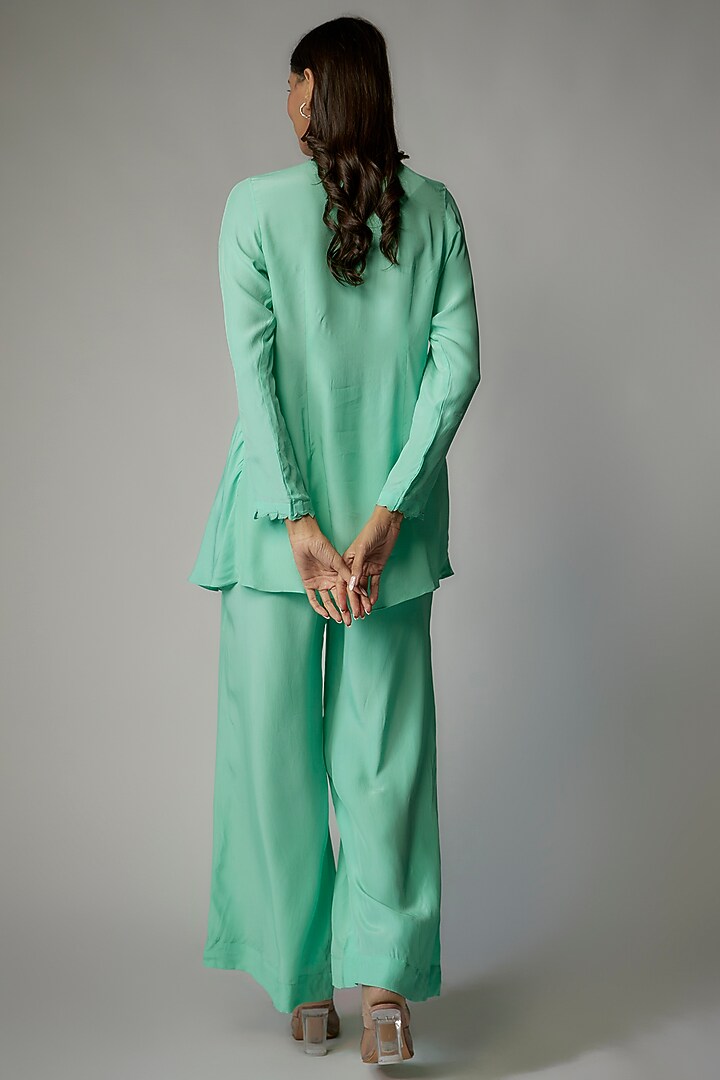 Sea Green Crepe Kurta Set by Dinesh Malkani at Pernia's Pop Up Shop