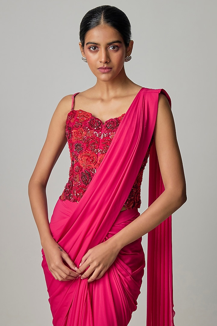 Pinkish Red Net Draped Wedding Saree Set by Dinesh Malkani at Pernia's Pop Up Shop