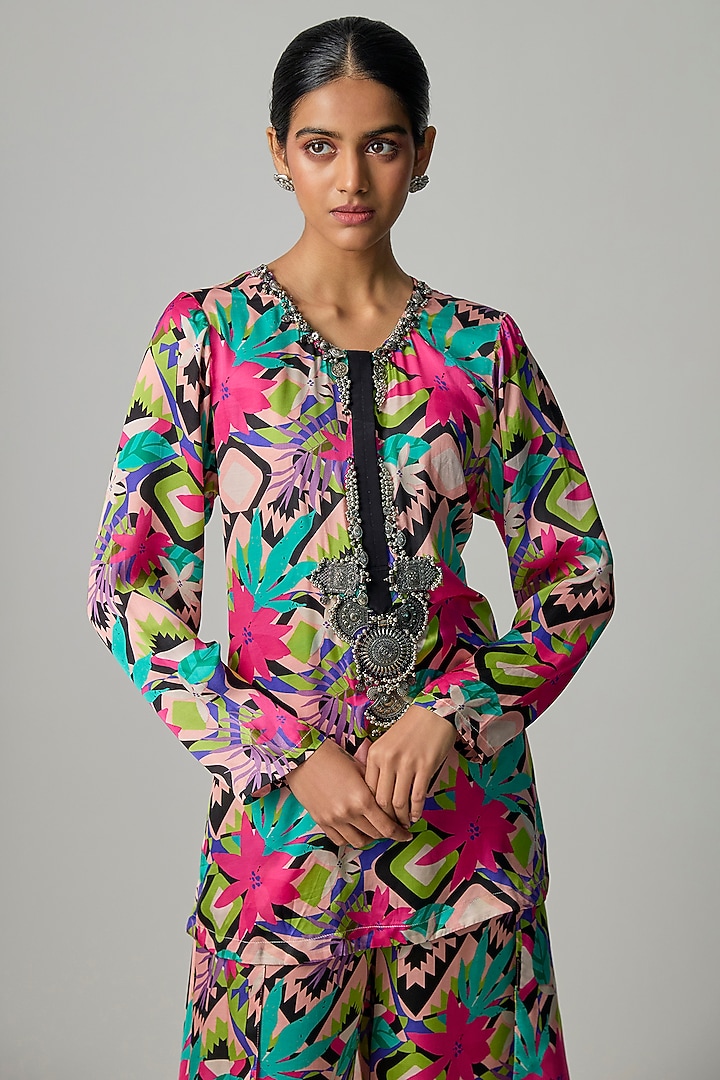 Multi-Colored Satin Printed Kurta Set by Dinesh Malkani at Pernia's Pop Up Shop