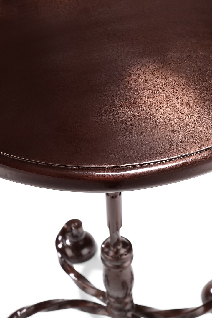 Brown Shiny Round Table by Metl & Wood at Pernia's Pop Up Shop