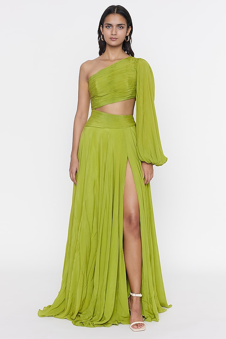 Parrot Green Crepe Gown by Deme by Gabriella