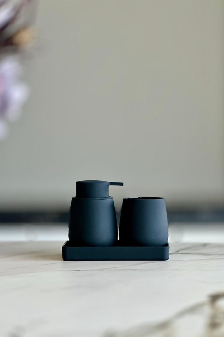 Black Echo Plastic Bathroom (Set of 3) by Mason Home at Pernia's Pop Up Shop