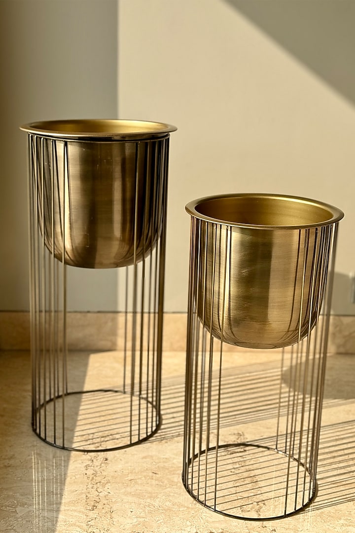 Antique Gold Iron Aurum Planter Set (Set of 2) by Mason Home at Pernia's Pop Up Shop