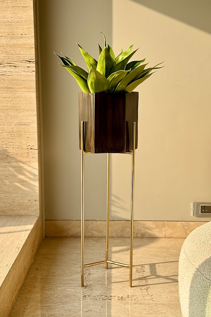 Brown & Gold Iron Planter by Mason Home at Pernia's Pop Up Shop