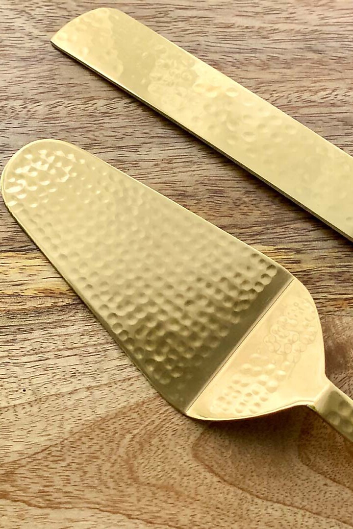 Gold Artisan Hammered Cake Serving Set (Set of 2) by Mason Home at Pernia's Pop Up Shop