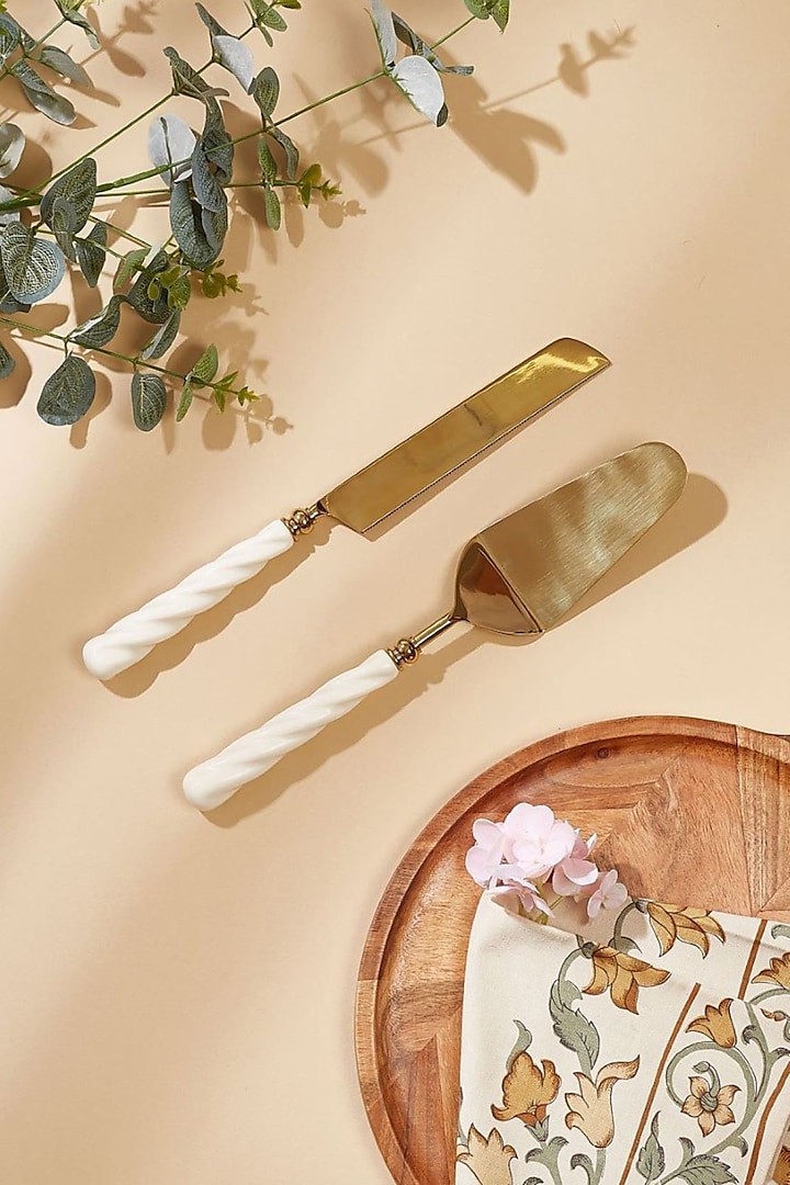 White & Gold Stainless Steel Swirl Ivory Cake Knife Servers (Set Of 2) by Mason Home