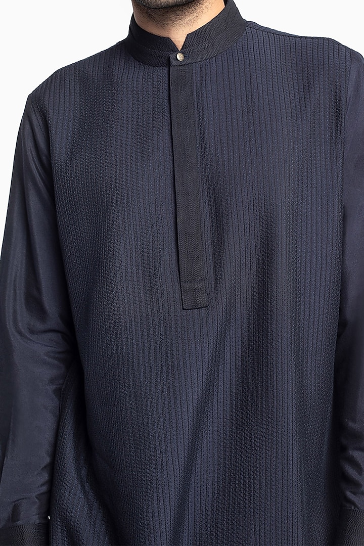 Space Blue Kantha Silk Textured Kurta Set by Divyam Mehta Men at Pernia's Pop Up Shop