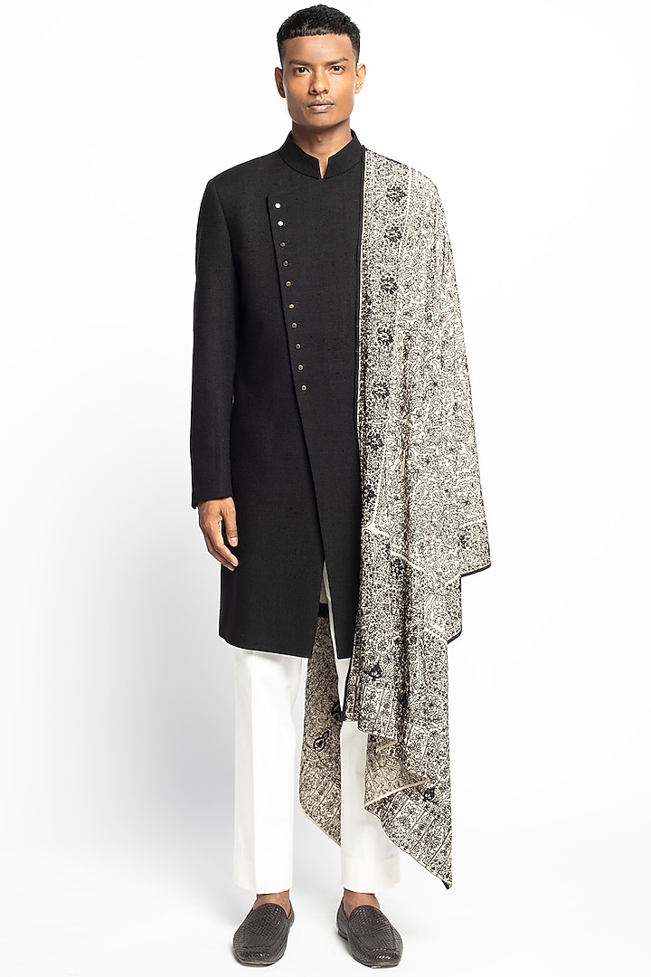 Black & White Matka Silk Achkan Jacket Set by Divyam Mehta Men at Pernia's Pop Up Shop