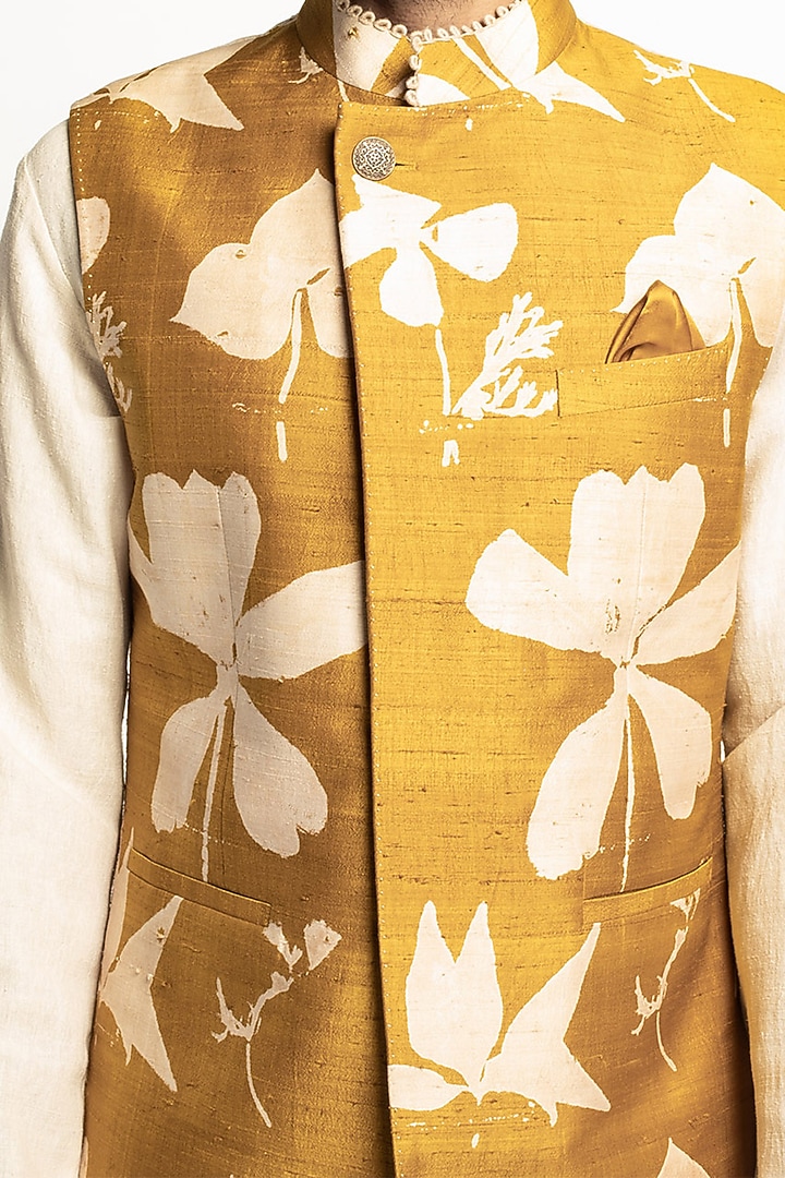 Yellow & White Printed Jacket Set by Divyam Mehta Men at Pernia's Pop Up Shop