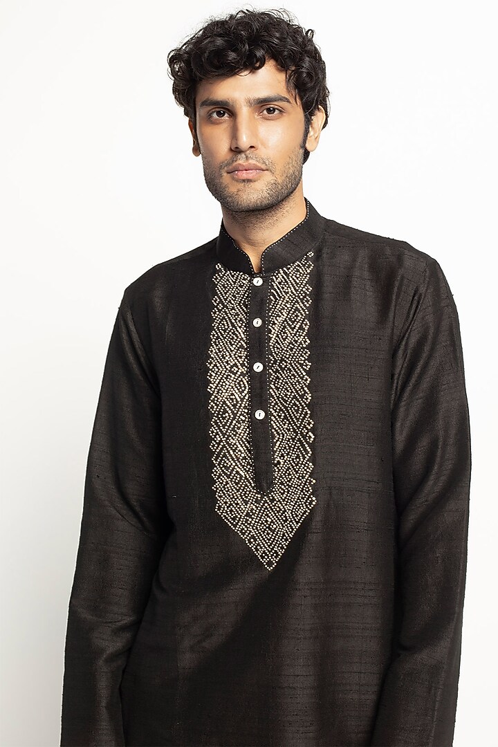 Black & White Silk Embroidered Kurta Set by Divyam Mehta Men at Pernia's Pop Up Shop