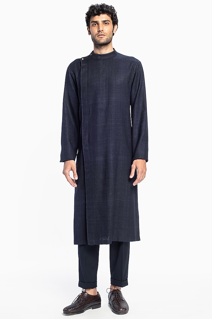 Midnight Blue Matka Silk Kurta Set by Divyam Mehta Men at Pernia's Pop Up Shop