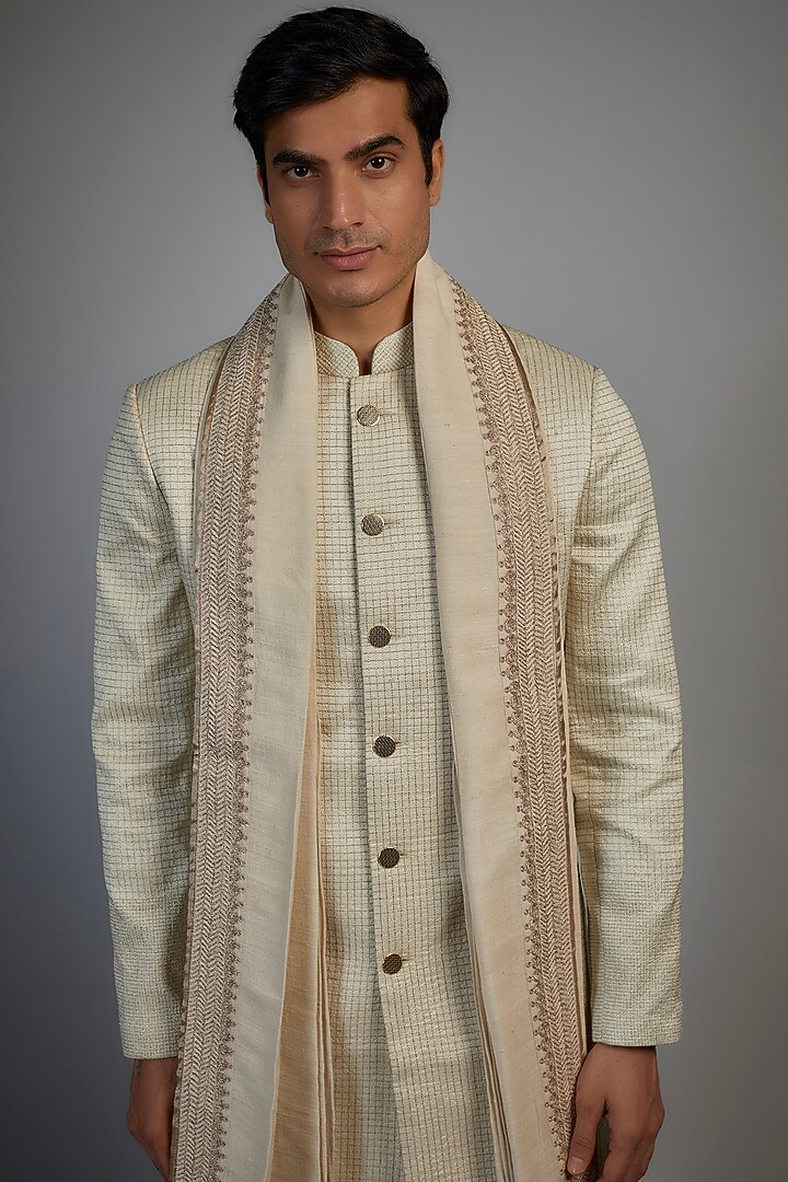 Dusty Rose Matka Silk Embroidered Dupatta by Divyam Mehta Men at Pernia's Pop Up Shop