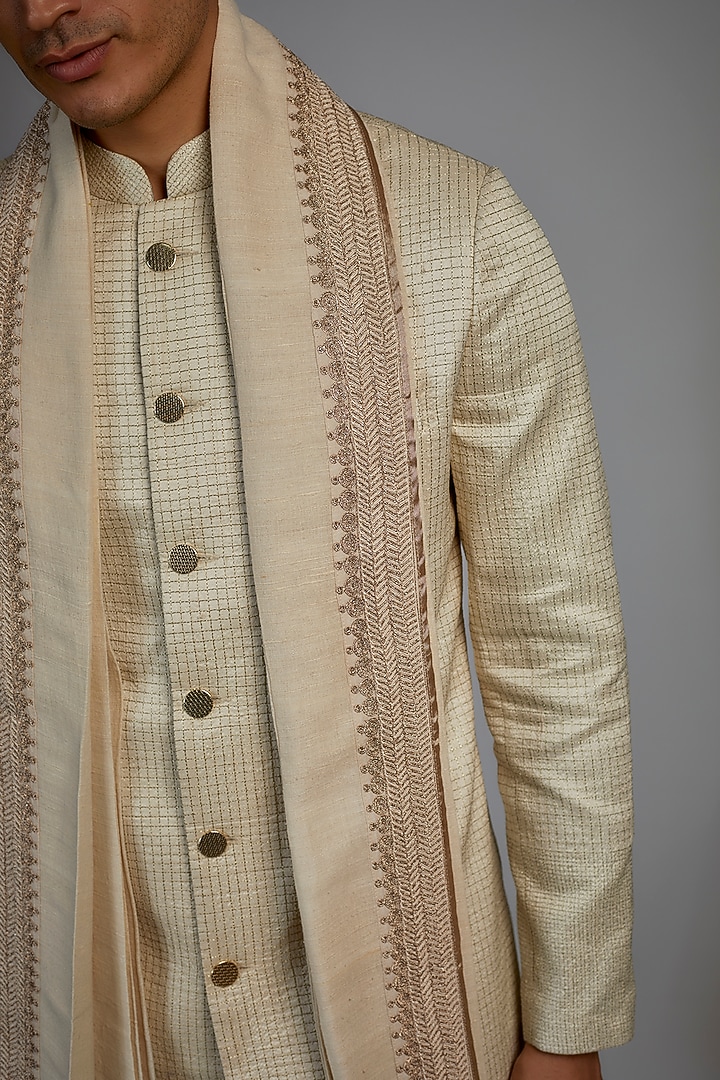 Dusty Rose Matka Silk Embroidered Dupatta by Divyam Mehta Men at Pernia's Pop Up Shop