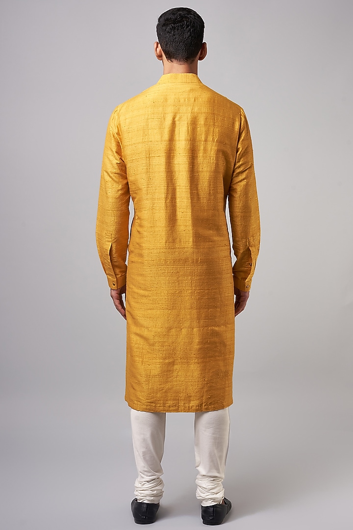 Yellow Raw Silk & Katan Silk Embroidered Kurta Set by Divyam Mehta Men at Pernia's Pop Up Shop