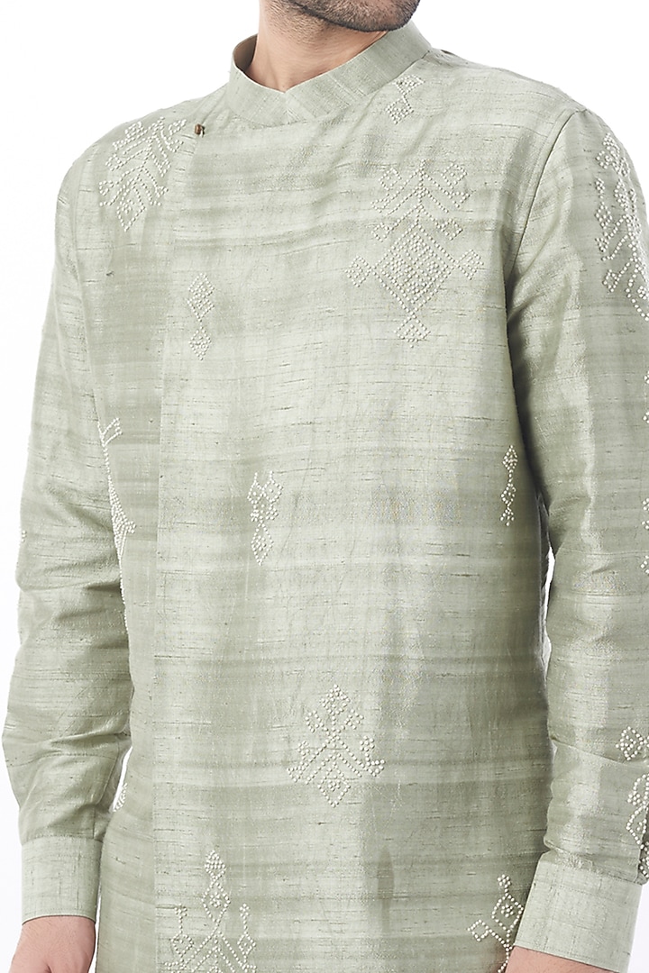Saunf Raw Silk French-Knot Embroidered Kurta Set by Divyam Mehta Men at Pernia's Pop Up Shop